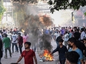 Bangladeshda politsiya 50 dan ortiq namoyishchini otib o‘ldirdi