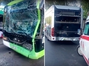 Тошкентда икки йўловчи автобуси тўқнашиб кетди