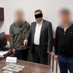 Talabani o‘qishga tiklash uchun $700 so‘ragan sobiq dekan ushlandi
