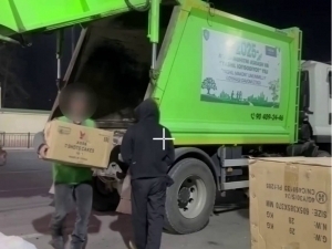 Ўзбекистонга пиротехникани чиқинди машинасида олиб кираётганлар ушланди