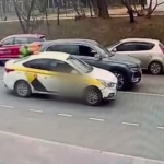 Moskvada chechenistonlik erkak qirg‘izistonlik taksichini o‘qqa tutdi (video)
