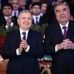 Mirziyoyev va Rahmon Dushanbeda konsert tomosha qildi