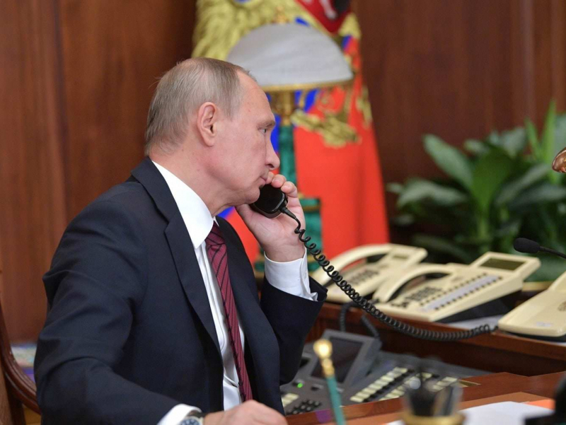 Путин Хитойдаги россияликларни ҳарбий самолётда олиб келишни буюрди