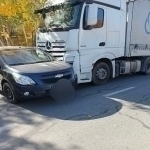 Нукусда фура Cobalt’ни бир неча метрга суриб кетди (видео)