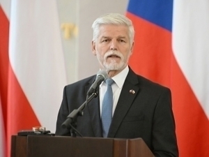 Чехия Президенти Путиннинг ғалабаси Ғарбга таҳдид солаётганини айтди