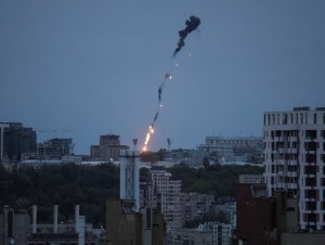 Киев осмонида Bayraktar дрони йўқ қилинди (видео) 