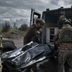 Украина ва Россия ҳалок бўлган аскарларнинг жасадларини алмашди