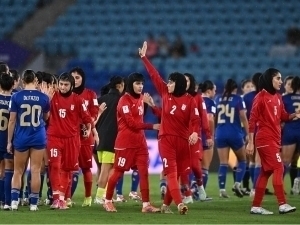 Эроннинг икки футболчиси Австралиядан мамлакатига қайтди