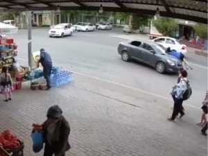 Samarqandda Cobalt o‘quvchi qizni urib ketdi (video)