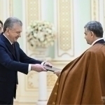 Mirziyoyev receives credentials from foreign ambassadors
