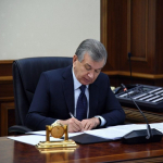 Президент “Транспорт тўғрисида”ги қонунни имзолади
