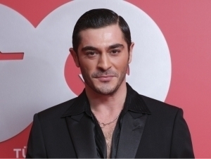 Таниқли турк актёри Бурак Дениз ҳибсга олинди