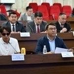 Қирғизистонда депутатларга хорижга чиқиш тақиқланди