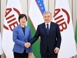 Shavkat Mirziyoyev OIIB delegatsiyasini qabul qildi