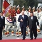 Лукашенко ва Ким Чен Ин Пхеньянда учрашди