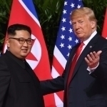 Трамп Ким билан яхши муносабатдалигини айтиб, мақтанди