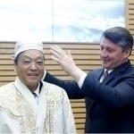 Президент хитойлик инвесторни мукофотлади