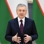 Мирзиёев Кўксаройда ёшлар билан мулоқот қилмоқда