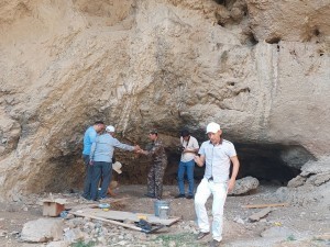 A settlement of Neanderthal man is found in the Khatak cave in the Surkhandarya region