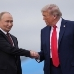 Трамп Путинга сим қоқди. Суҳбат 1,5 соат давом этди