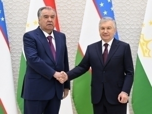 Мирзиёев Кўксаройда Раҳмон билан учрашди