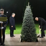 Mirziyoyev va Erdo‘g‘an Faxriy mehmonlar xiyoboniga ko‘chat o‘tqazdi