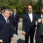 Президент Тошкент халқаро аэропортига олиб борувчи кўприкни бориб кўрди