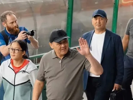 Sudlangan Qamchibek Tashiyev futbolda ko‘rinish berdi (video)
