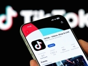 Озарбайжонда мактаб ўқувчилари учун TikTok чекланди