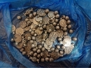 Buxoro amirligi tangalarini chetga olib ketayotgan shaxs qo‘lga tushdi