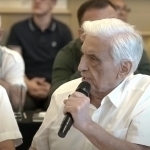 “Work or leave!”: Pharma company founder criticizes industry regulators