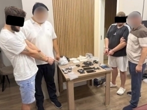 Тошкентда наркотик савдоси билан шуғулланган украиналиклар ушланди (видео)