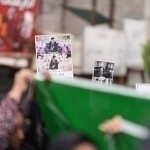 Minob maktabida qurbon bo‘lganlarning dafn marosimi o‘tkazildi (fotoreportaj)