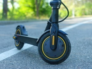 The addendum is added to the traffic rules on scooters and electric motorcycles