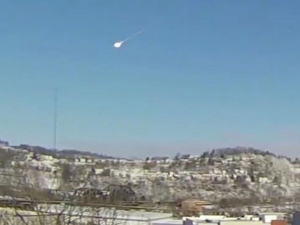 АҚШ осмонида улкан метеорит портлади (видео)