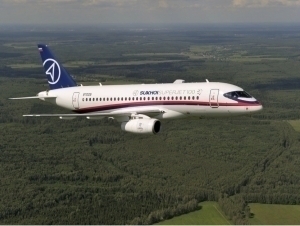 Москвада Superjet 100 самолёти ҳалокатга учради. Қурбонлар бор