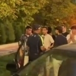Тошкентда йўловчи аёл ва унинг блогер танишлари ҳайдовчи билан жанжаллашди