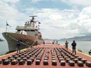 Meksika sohillarida tonnalab kokain ortilgan suvosti kemasi topildi