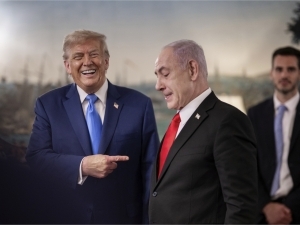 “Мен бўлмаганимда қамоқда бўлардинг”. Трамп Нетаньяхуни ҳақорат қилди