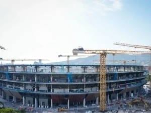 “Barselona”ning “Kamp Nou” stadioni rekonstruksiyasida ishchi vafot etdi