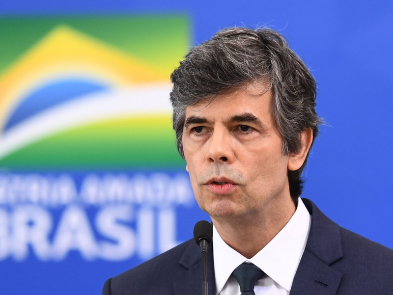 Бразилияда навбатдаги соғлиқни сақлаш вазири Президент қайсарлигига чидаёлмади ва истеъфога чиқди