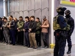 Moskvada migrantlarning ishini qonuniylashtirayotgan sxema fosh etildi