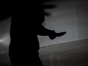 Фарғонада эркак алимент сабаб хотини ва 2 ёшли қизини ўлдирди