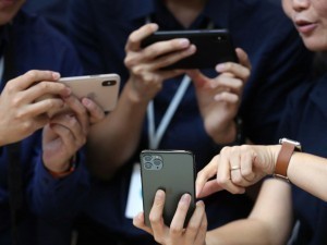 iPhone'ga emas, aql-idrokka tayaning – Apple