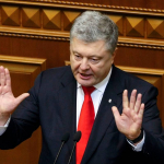 So‘roq arafasidagi Poroshenko Ukrainadan chiqib ketdi