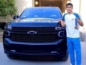 Asadkhoja Moydinkhojayev was caught driving at 110 km/h in Tahoe gifted by the President (video)