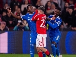 FIFA Vinisiusni haqoratlagan futbolchini yana jazoladi