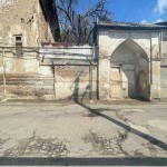 Алишер Усмонов Тошкентнинг Эски шаҳаридаги лойиҳага ёрдам беради
