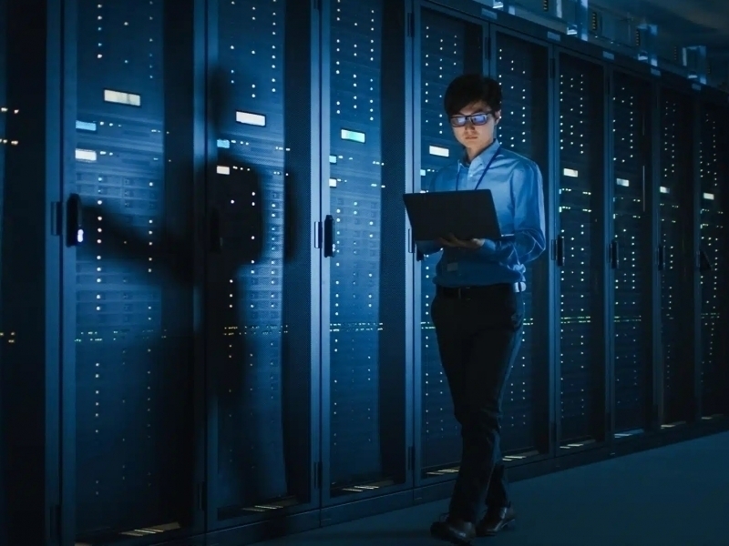 Qozog‘istonga MOdagi eng qudratli superkompyuter olib kelindi