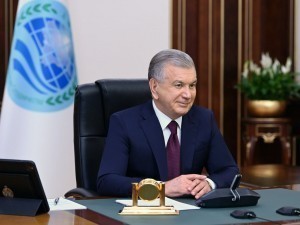 What does Mirziyoyev propose at the SCO summit?